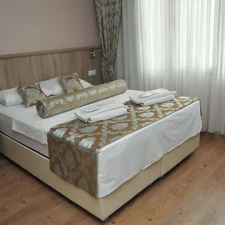 Serra Boutique Hotel 3*