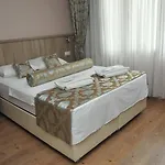 Serra Boutique Hotel 3*