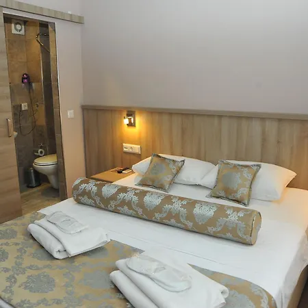 Serra Boutique Hotel 3*