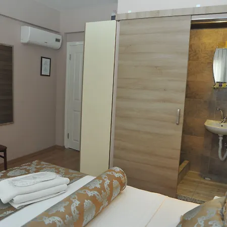 Serra Boutique Hotel 3*