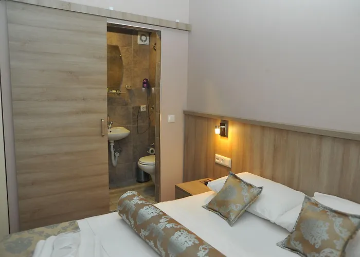 מלון Serra Boutique 3*