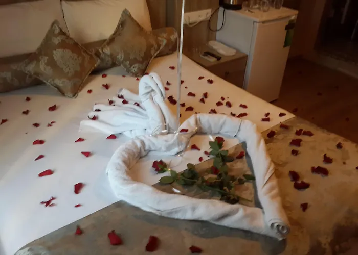 מלון Serra Boutique 3*