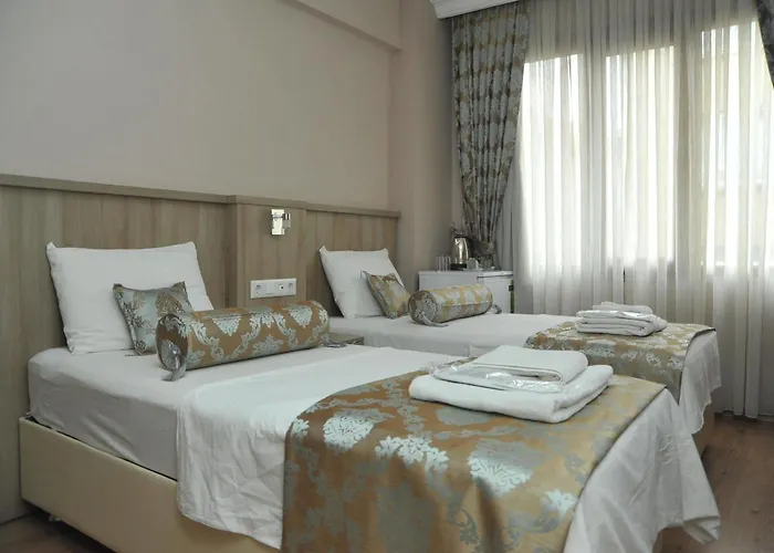 מלון Serra Boutique 3*