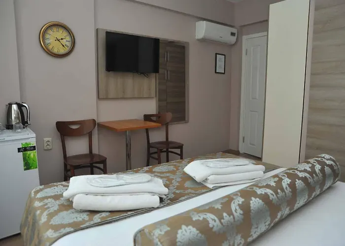 מלון Serra Boutique 3*